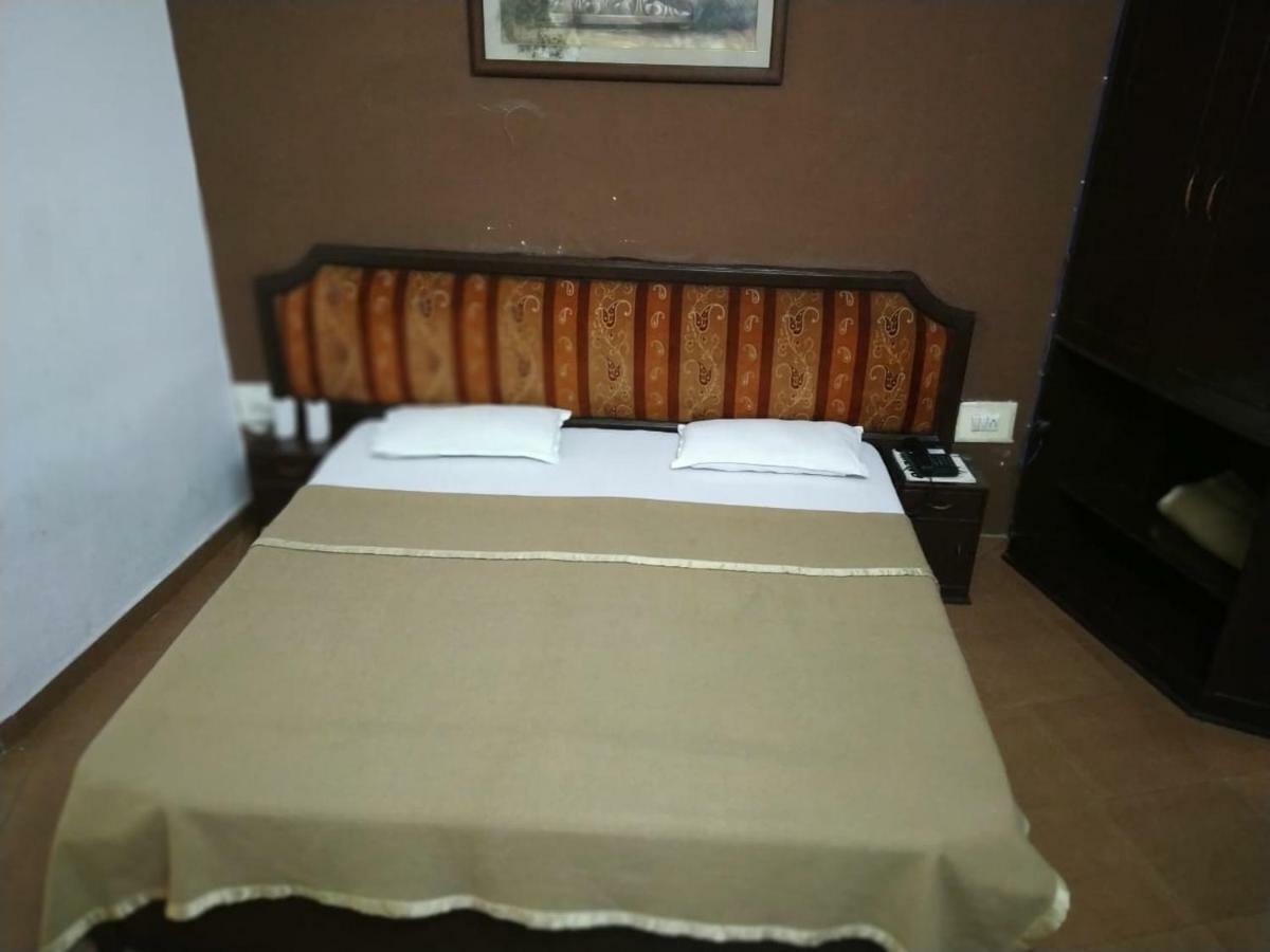 Hotel Ganges Rivera Haridvár Kültér fotó